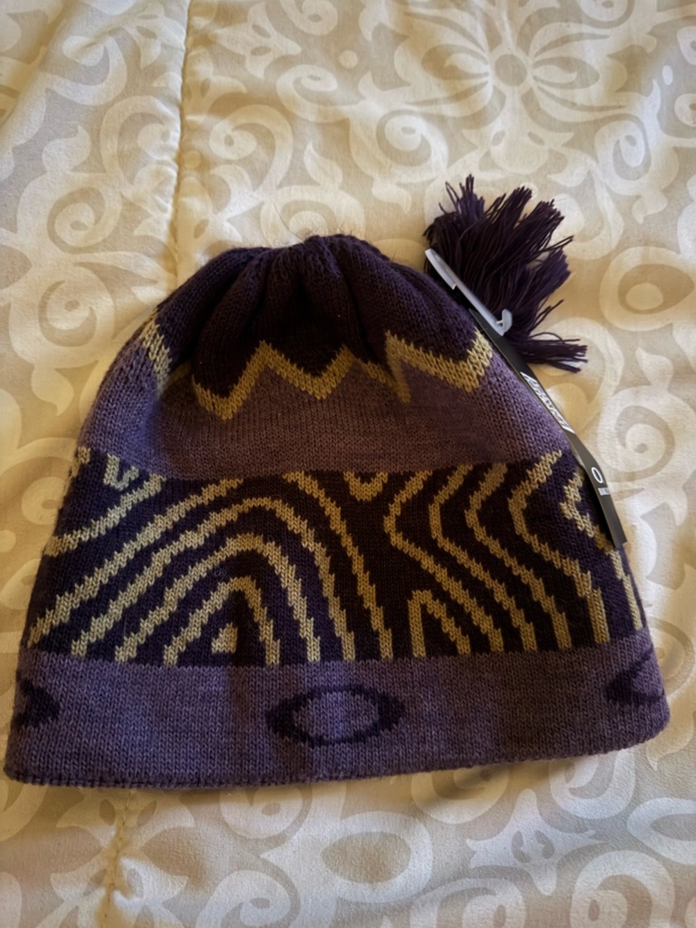 NWT Oakley TC Nordic Tassle Beanie  color toadstool Nordic pattern.